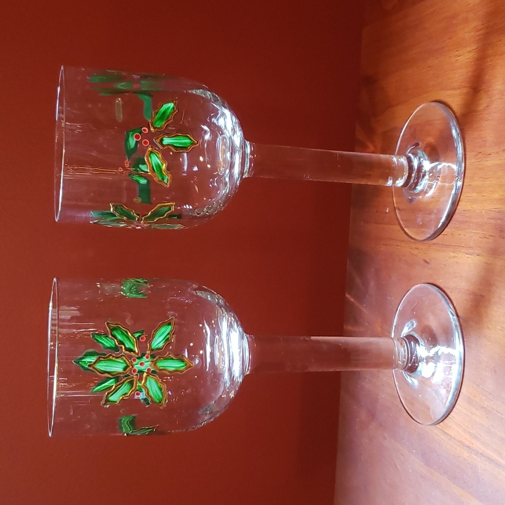 2 Christmas Wine Glasses